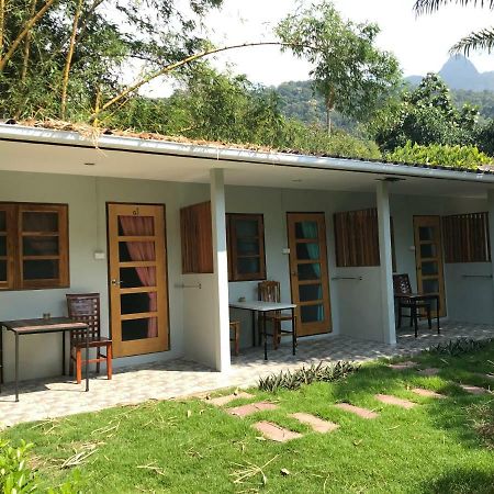 Green Guesthouse Kohchang Koh Chang Exterior photo